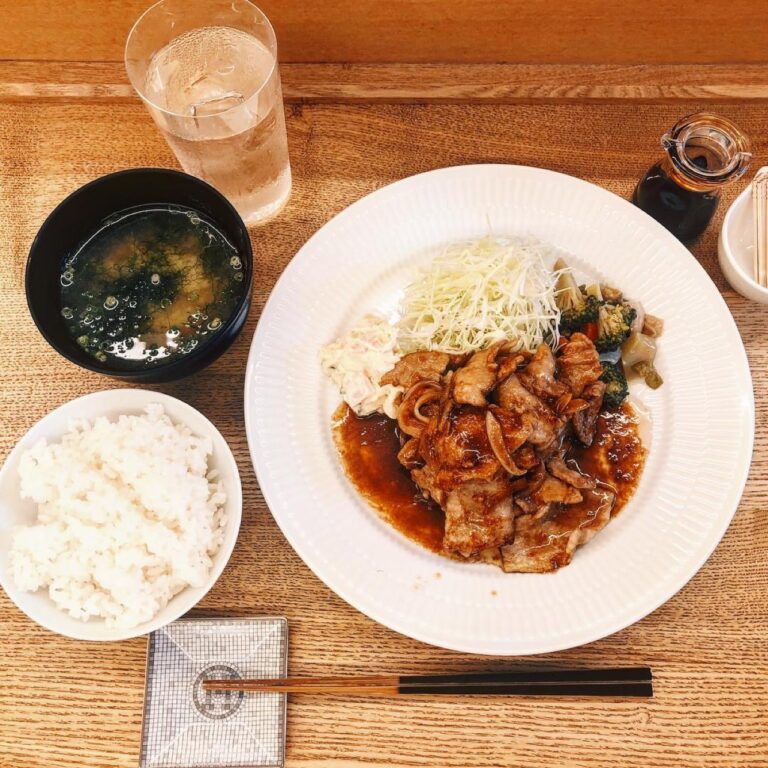 食堂まきの