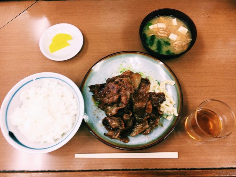 めおと食堂