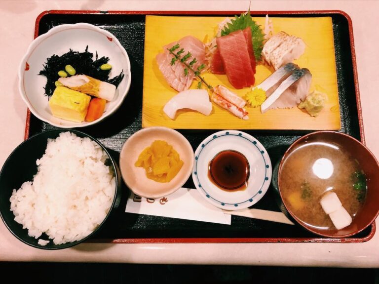 食堂もり川