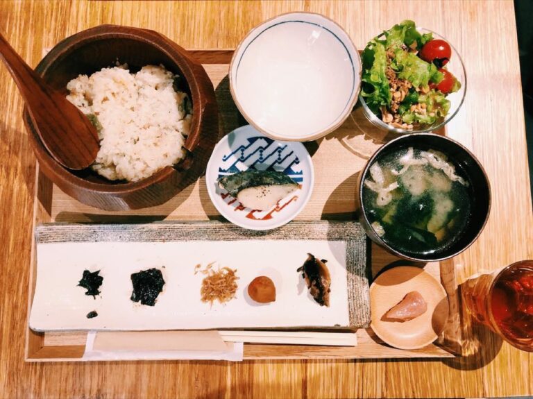 リラックス食堂