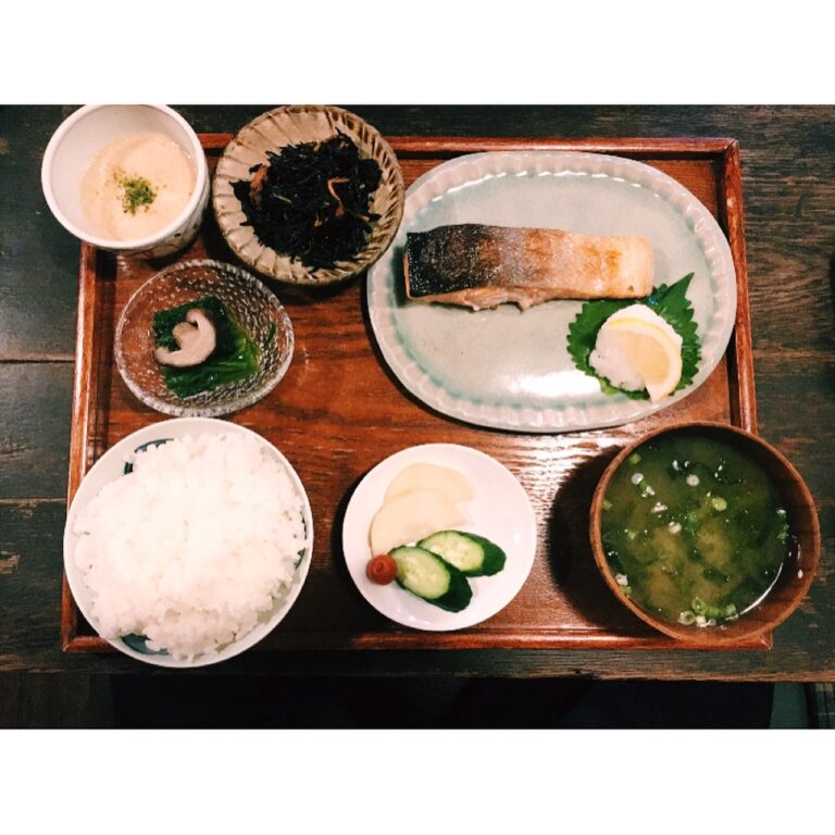 しゃけ小島