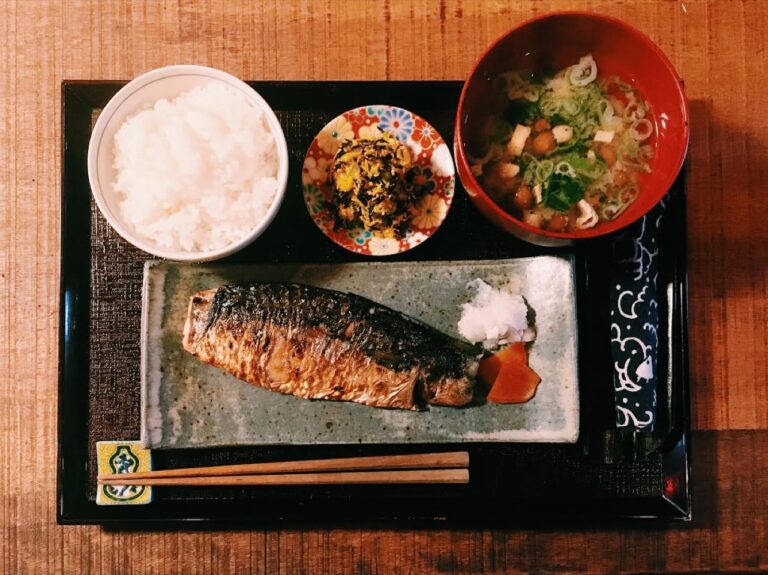 鯖 なのに。